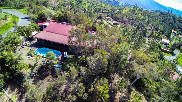 gîte du Tour du Monde Nouméa  une vue du ciel 