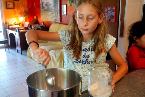 atelier cuisine au gîte du tour du monde 