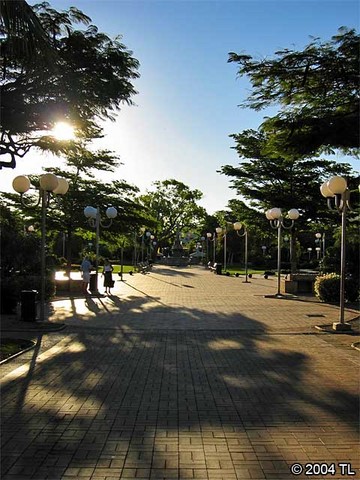 place des cocotiers noumea 