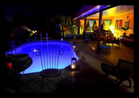 le gîte du tour du monde à Nouméa, piscine du soir 