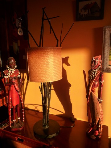decors et sculptures de la chambre out of africatour du gîte du tour du monde noumea 