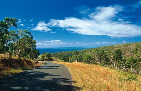 une des route cote est nouvelle calédonie 